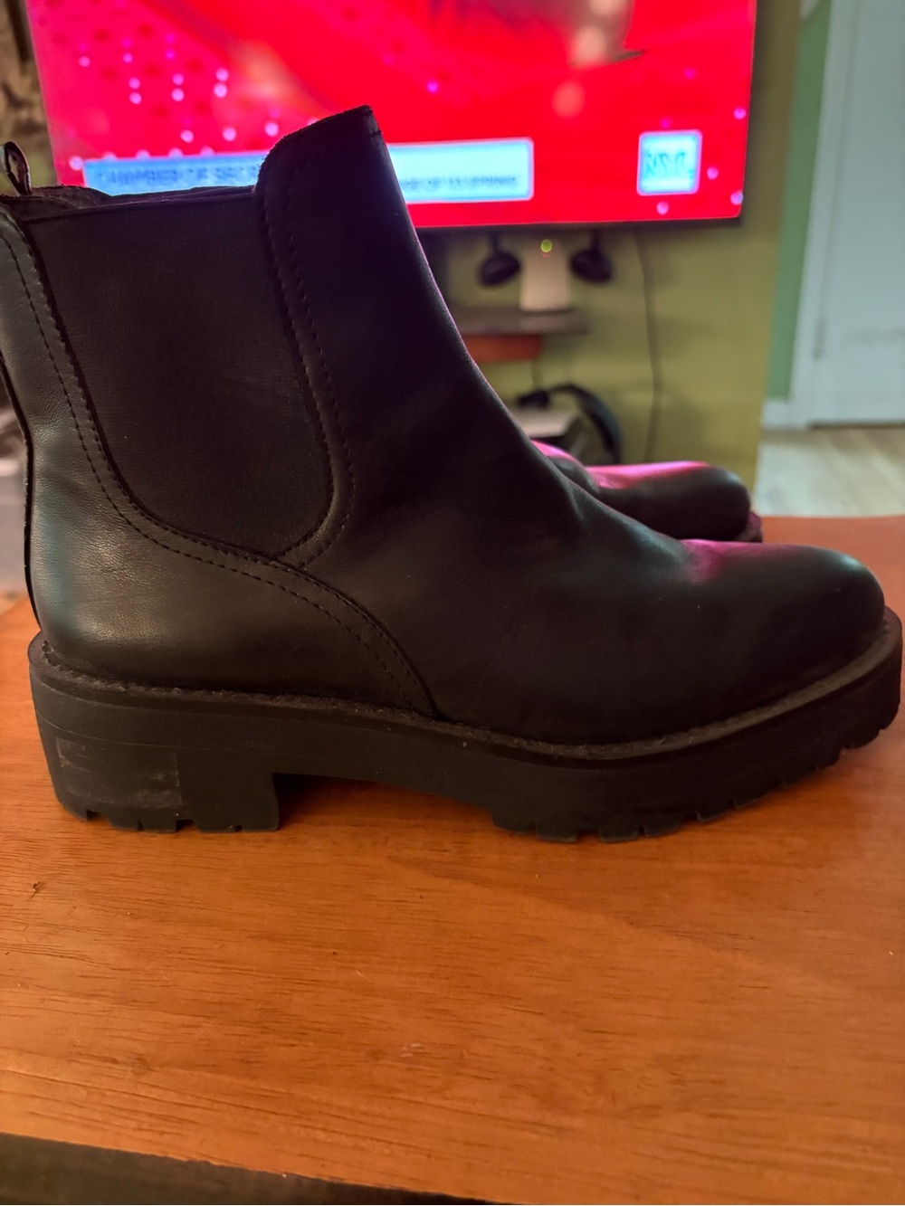 Sam Edelman Classic Black Chelsea Ankle Boot - Slip-On Lug Sole waterproof 7.5